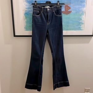 COPY - Great used condition. Alice and Olivia jeans